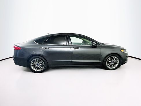 Used 2020 Ford Fusion SEL FWD image 10