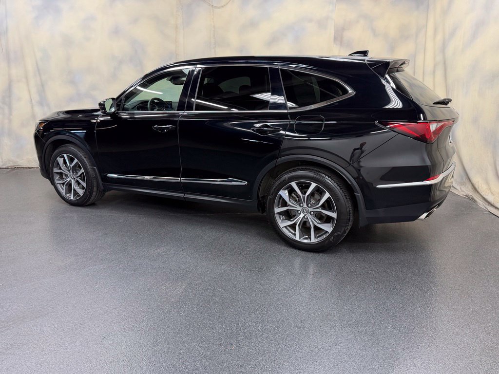 Certified 2024 Acura MDX w/ Technology Package AWD/4WD image 4