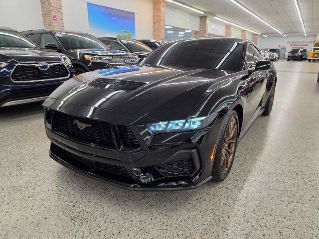 Used 2025 Ford Mustang GT Premium RWD image 2