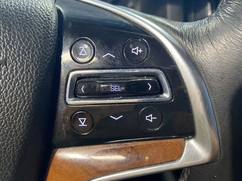 Used 2019 Cadillac Escalade Premium Luxury image 18