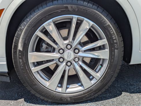 Used 2022 Cadillac XT6 Premium Luxury w/ Technology Package FWD image 32