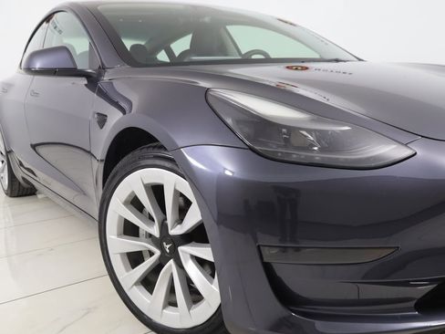 Used 2023 Tesla Model 3 Standard Range image 17