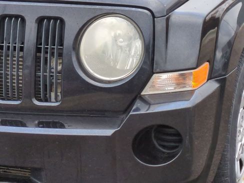 Used 2009 Jeep Patriot Sport image 11