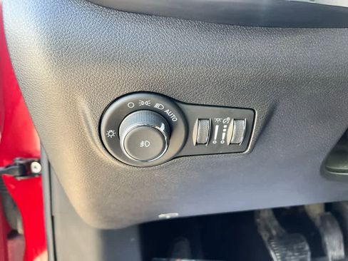 Used 2022 Jeep Compass Limited w/ (RED) Package image 16