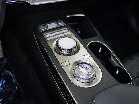 Used 2025 Genesis GV70 3.5T Sport w/ Sport Prestige Package image 26