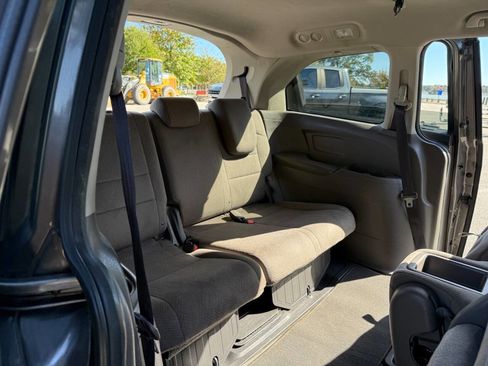 Used 2014 Honda Odyssey EX image 21