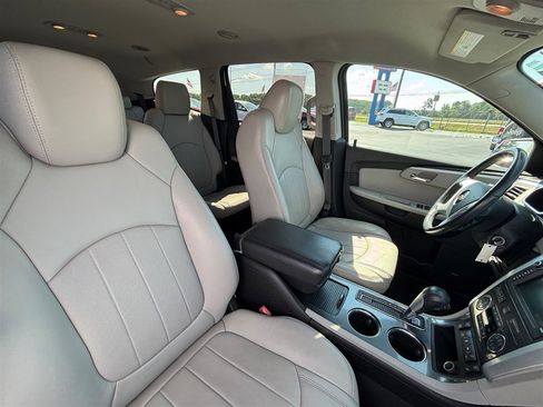 Used 2011 Chevrolet Traverse LTZ FWD image 27