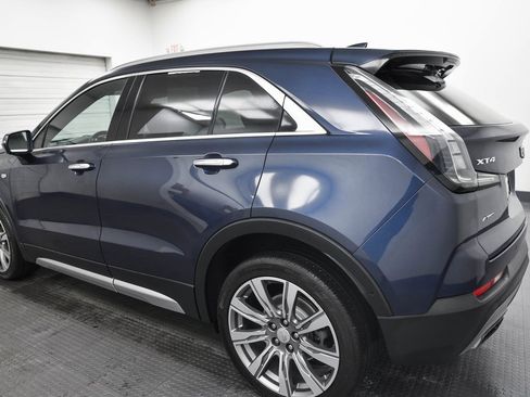 Used 2019 Cadillac XT4 Premium Luxury image 5