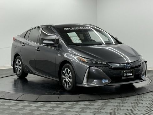 Certified 2021 Toyota Prius Prime LE image 5