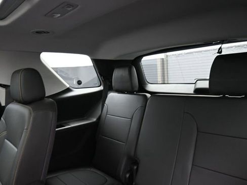 Used 2021 Chevrolet Traverse Premier w/ LPO, Floor Liner Package AWD/4WD image 21