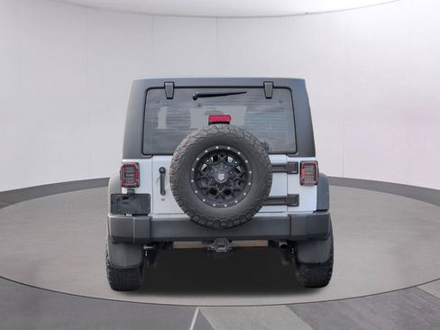 Used 2017 Jeep Wrangler Unlimited Sport w/ Connectivity Group AWD/4WD image 4