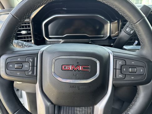 Used 2024 GMC Sierra 1500 SLE w/ Preferred Package image 7