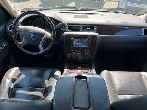 Used 2012 GMC Yukon XL Denali AWD/4WD image 7
