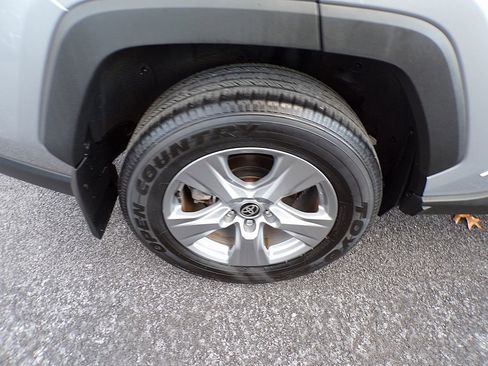 Used 2022 Toyota RAV4 XLE image 8