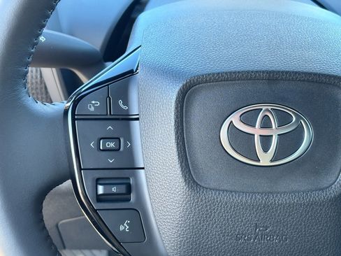 Used 2025 Toyota bZ4X XLE image 21