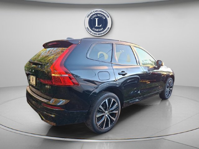 Certified 2024 Volvo XC60 B5 Plus w/ Protection Package Premier AWD/4WD image 4