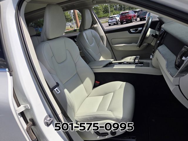 Used 2023 Volvo XC60 B5 Plus AWD/4WD image 20
