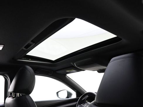 Used 2023 MAZDA MAZDA3 s image 17