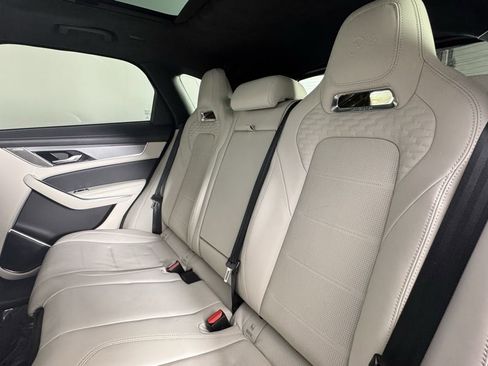 Used 2022 Jaguar F-PACE SVR AWD/4WD image 32
