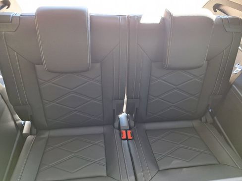 Used 2026 Volkswagen Atlas SE FWD image 26