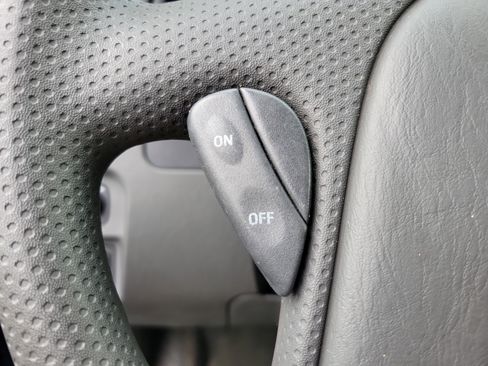 Used 2005 Ford Escape XLT image 14