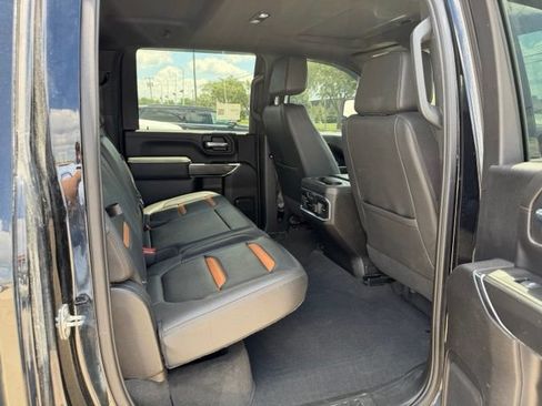 Used 2023 GMC Sierra 2500 AT4 w/ AT4 Premium Plus Package AWD/4WD image 8