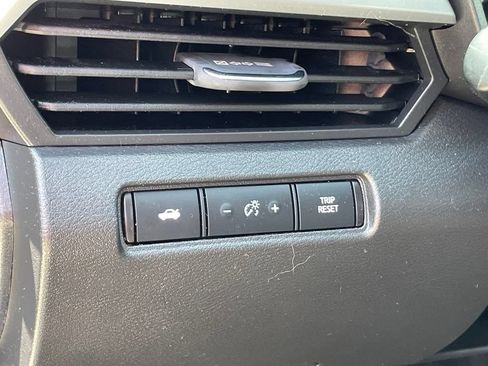 Used 2024 Nissan Altima 2.5 SR w/ SR Premium Package FWD image 12