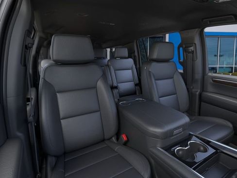 New 2026 Chevrolet Suburban LT w/ Comfort Package AWD/4WD image 16