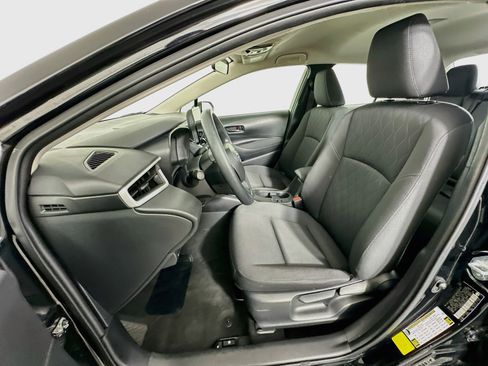 Used 2025 Toyota Corolla LE FWD image 13