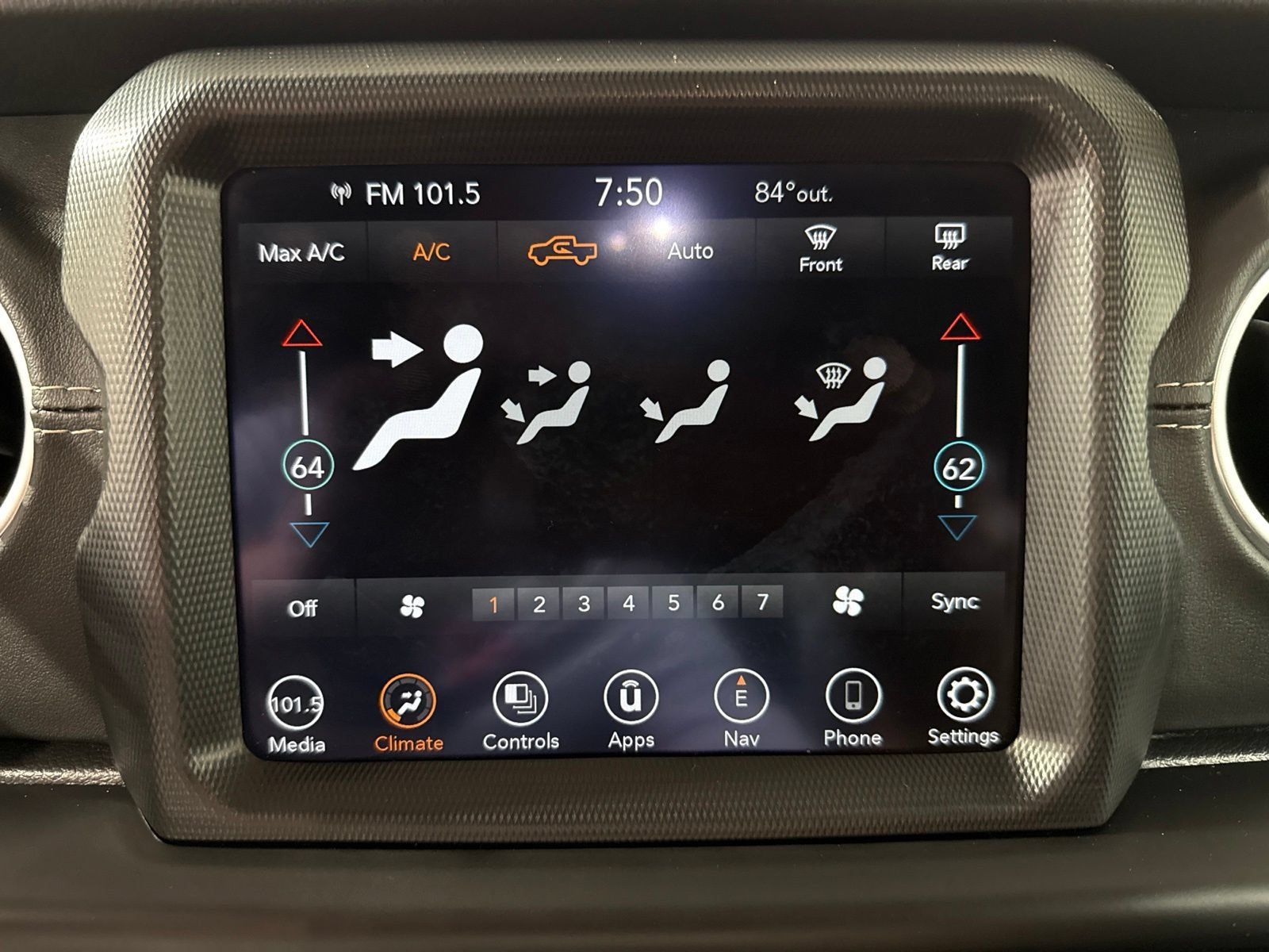 Used 2021 Jeep Gladiator Overland w/ Popular Equipment Package AWD/4WD image 33