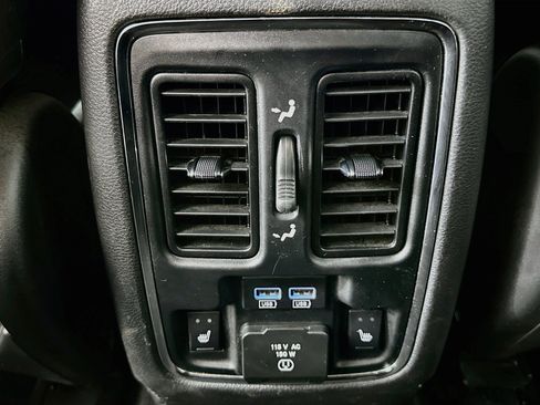 Used 2015 Jeep Grand Cherokee Limited w/ Luxury Group II AWD/4WD image 29