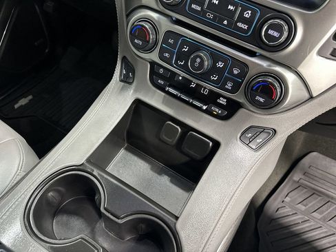 Used 2018 Chevrolet Tahoe LT w/ LT Signature Package RWD image 20