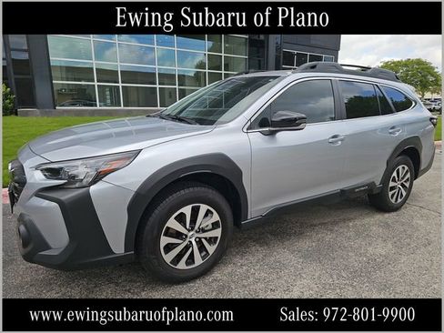 Used 2025 Subaru Outback Premium image 1