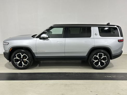 Used 2024 Rivian R1S Adventure Quad AWD/4WD image 2