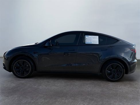 Used 2024 Tesla Model Y Long Range image 6