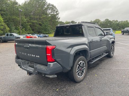 Used 2024 Toyota Tacoma TRD Sport w/ TRD Sport Upgrade Package AWD/4WD image 17