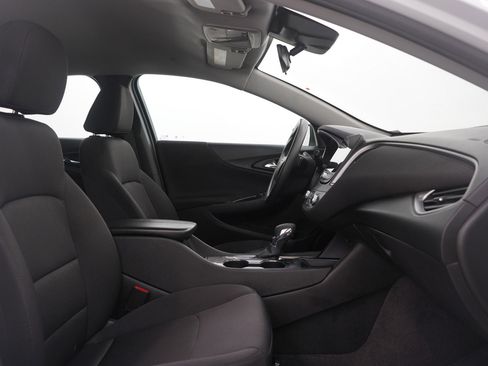 Used 2024 Chevrolet Malibu LT image 11