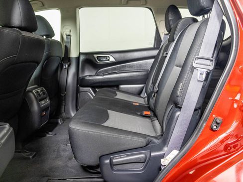 Used 2020 Nissan Pathfinder SV FWD image 37