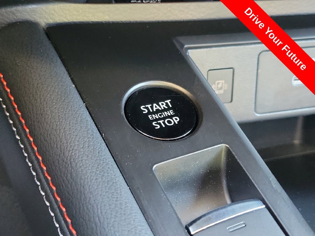 Used 2026 Nissan Kicks SR w/ SR Premium Package FWD image 10