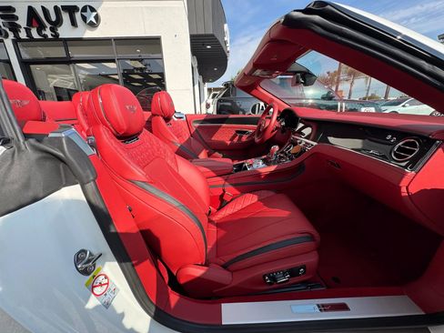 Used 2022 Bentley Continental GT Speed image 12