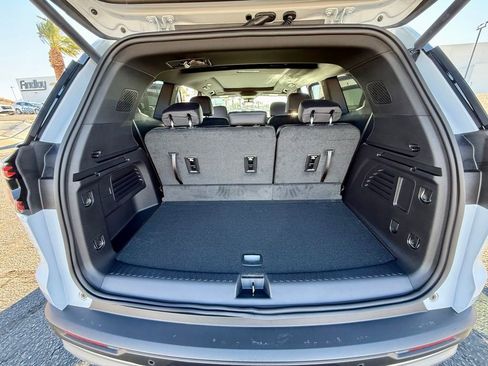 New 2026 GMC Acadia Elevation w/ Elevation Premium Package image 24