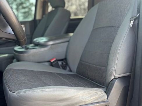Used 2014 RAM 1500 Classic SLT AWD/4WD image 11