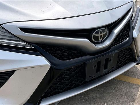 Used 2020 Toyota Camry XSE FWD image 28