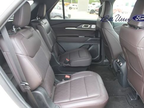New 2026 Ford Explorer Platinum RWD image 9
