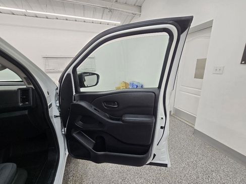 Used 2022 Nissan Frontier S RWD image 26