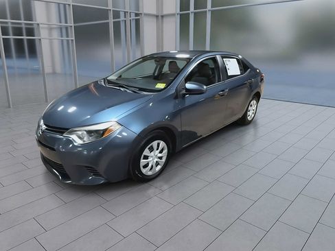 Used 2015 Toyota Corolla LE FWD image 4