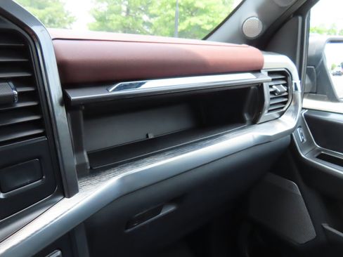 Used 2023 Ford F150 Lariat AWD/4WD image 26