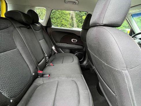 Used 2016 Kia Soul + FWD image 31