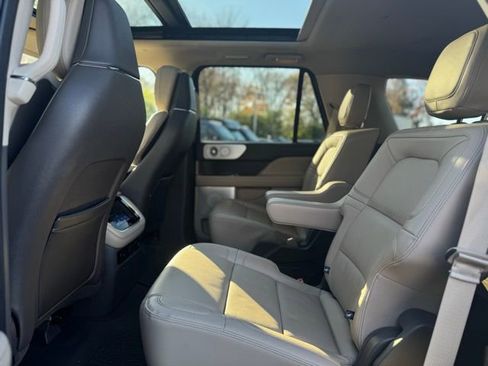 Certified 2024 Lincoln Navigator Reserve image 18