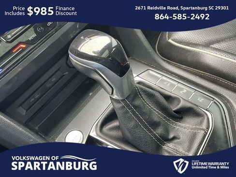 Used 2022 Volkswagen Tiguan SEL R-Line image 31